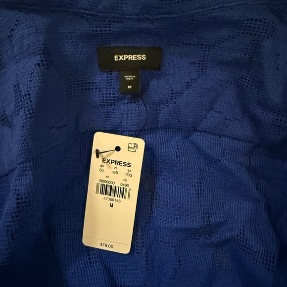 EXPRESS Blue Floral Button down - Picture 4 of 4